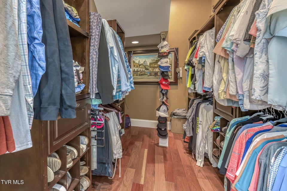 Photo #39: 520 Highway 93 