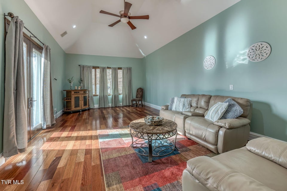 Photo #35: 520 Highway 93 