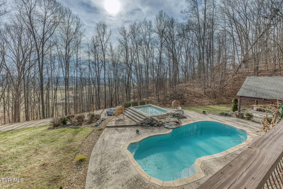 Photo #7: 520 Highway 93 