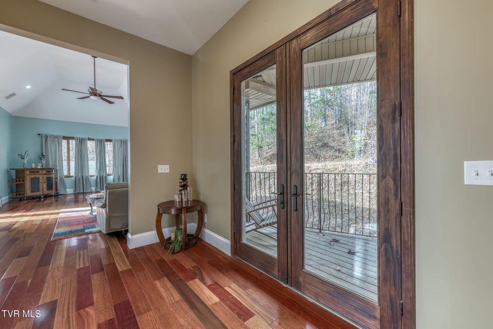 Photo #33: 520 Highway 93 