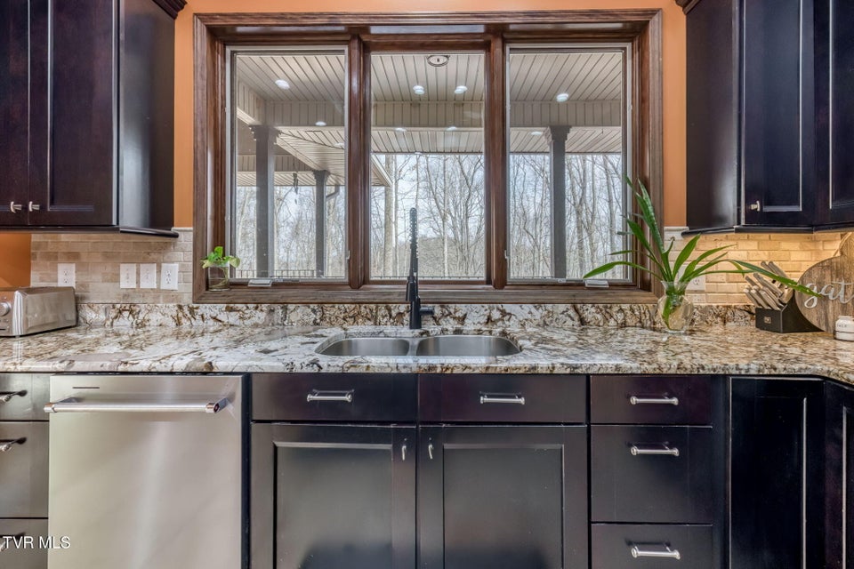 Photo #26: 520 Highway 93 