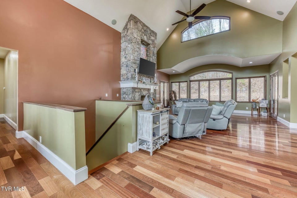 Photo #18: 520 Highway 93 