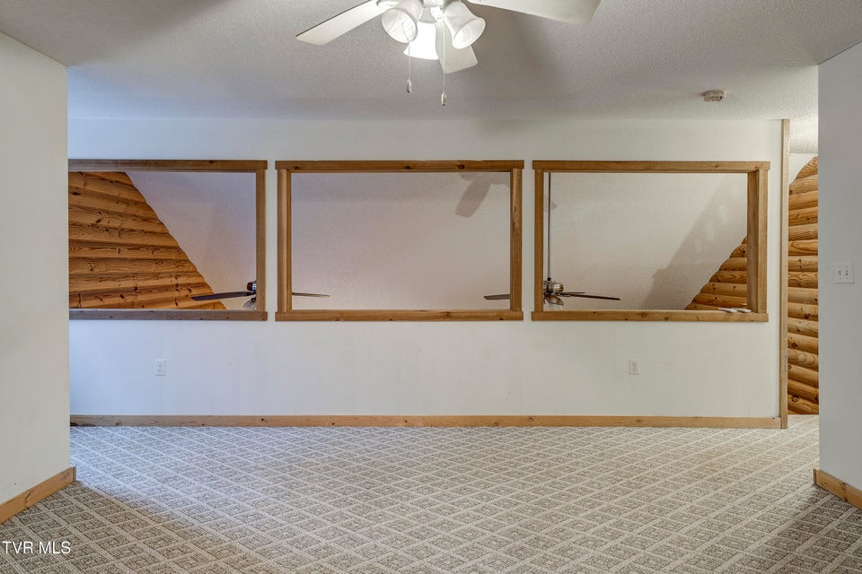 Photo #32: 109 Triangle B Drive