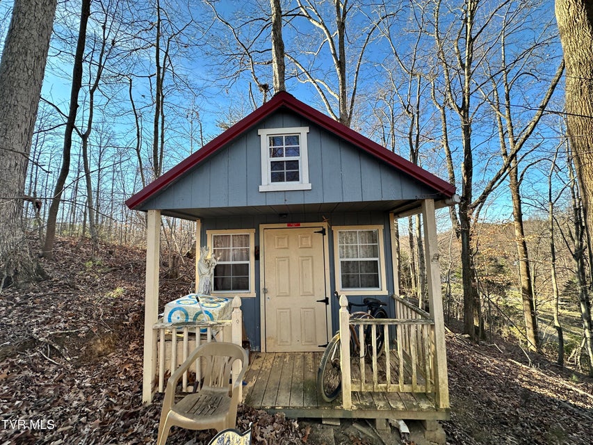 Photo #3: 125 Locust Winds Drive