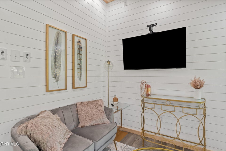 Photo #83: 3220 Knob Creek Road