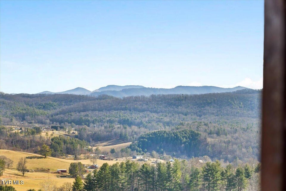 Photo #9: 620 Swift Hollow Lane