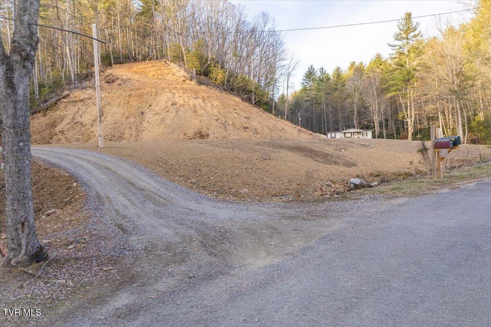 Photo #75: 620 Swift Hollow Lane