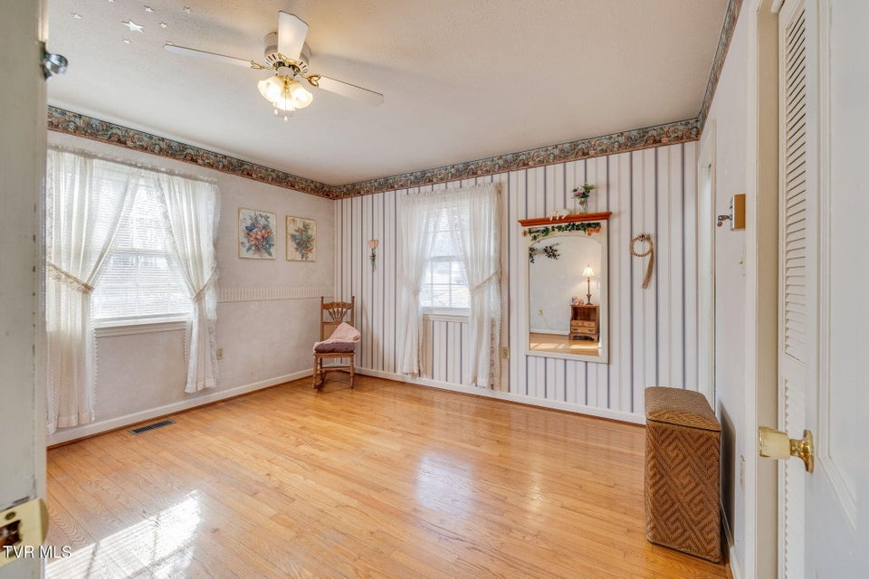 Photo #21: 213 Robin Road