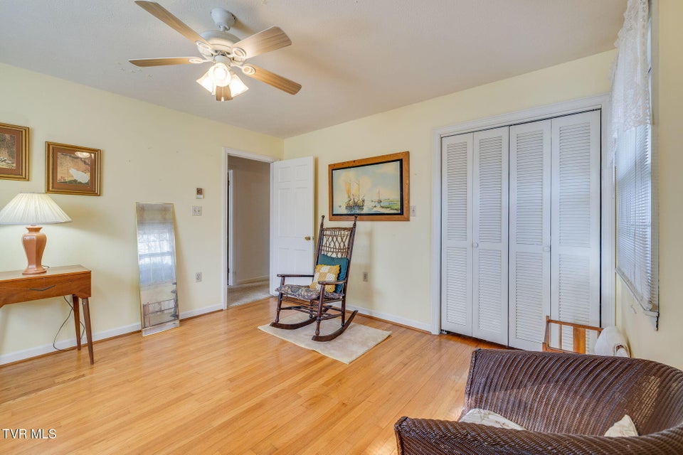 Photo #26: 213 Robin Road