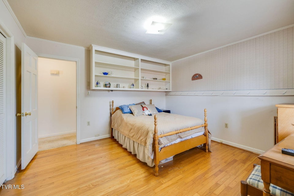 Photo #30: 213 Robin Road