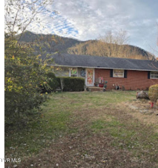 Photo #2: 410 Third Avenue