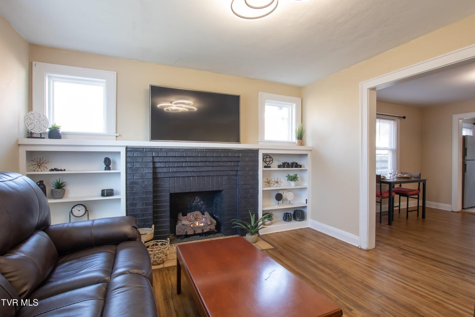 Photo #6: 416 Randolph Street