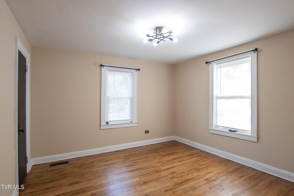 Photo #20: 416 Randolph Street