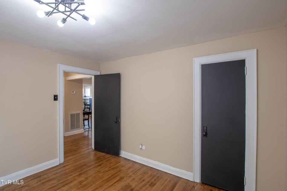 Photo #21: 416 Randolph Street