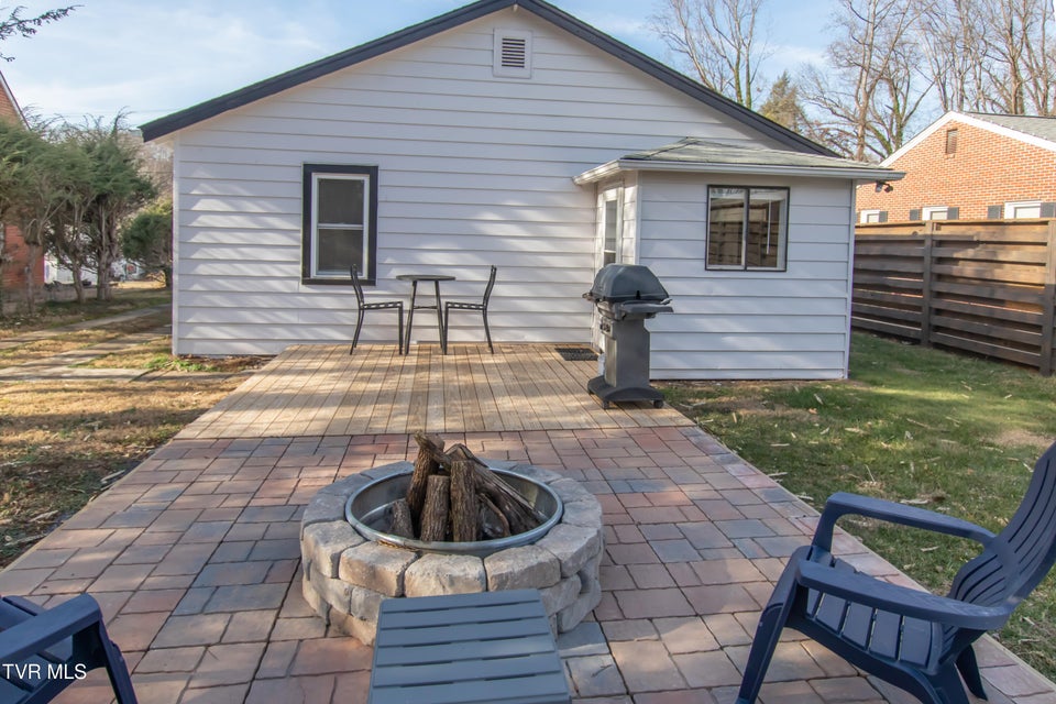 Photo #33: 416 Randolph Street