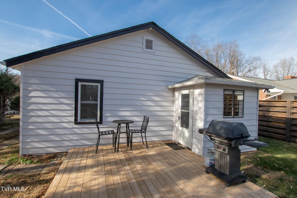 Photo #34: 416 Randolph Street