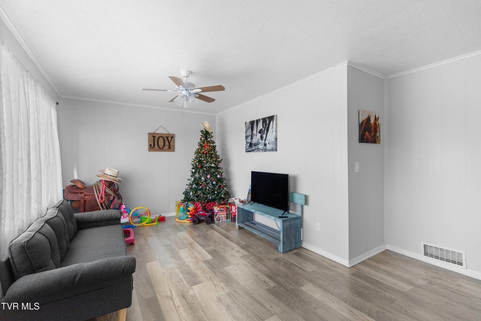 Photo #6: 100 Carroll Circle