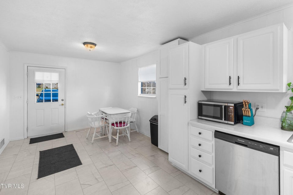 Photo #10: 100 Carroll Circle