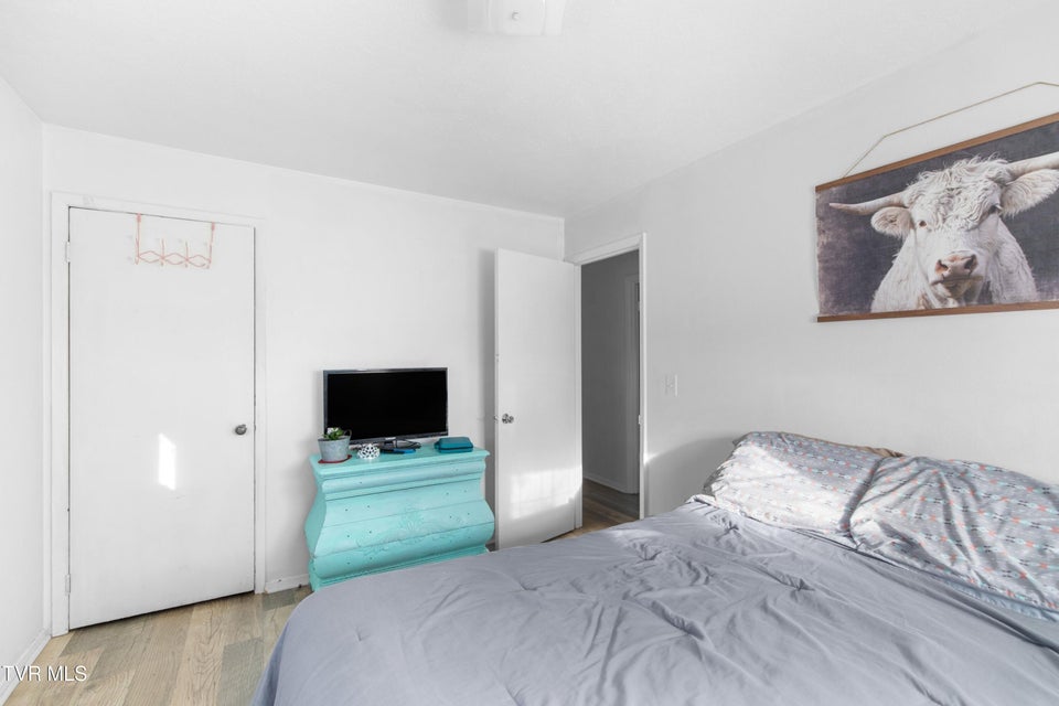 Photo #15: 100 Carroll Circle