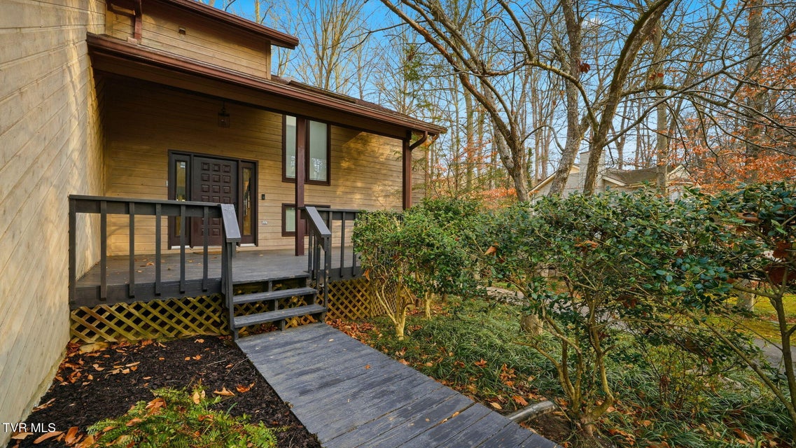 Photo #4: 8 Red Fern Circle