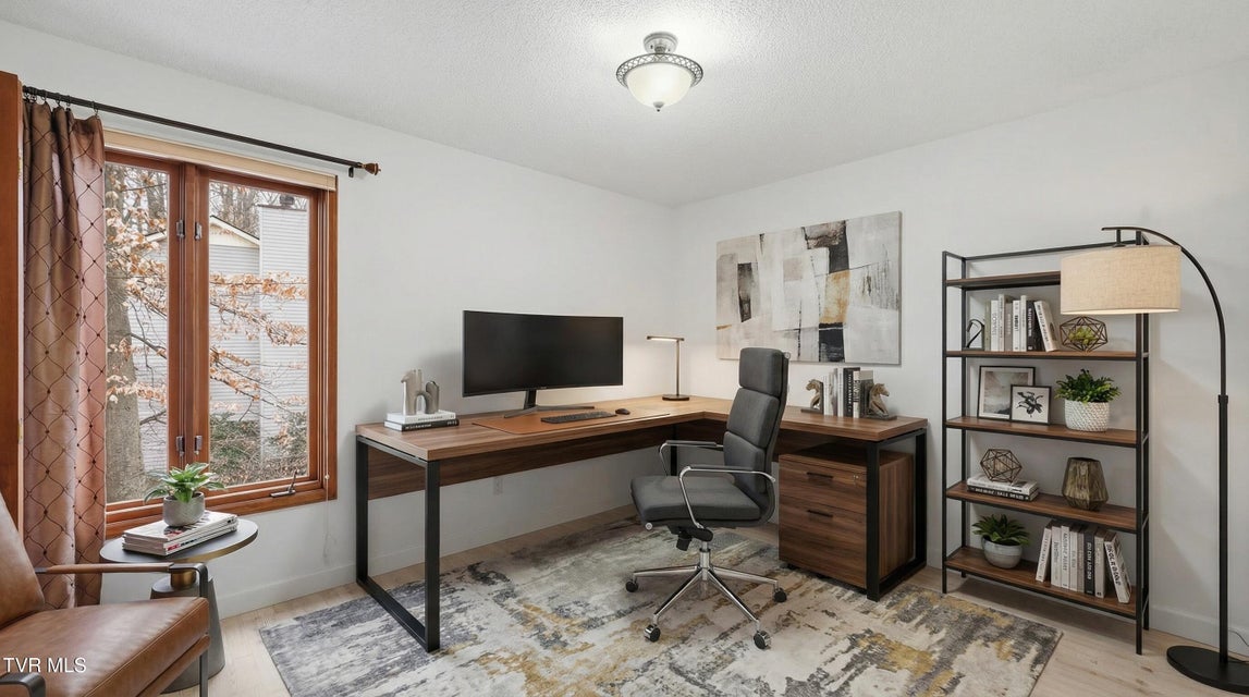 Photo #21: 8 Red Fern Circle