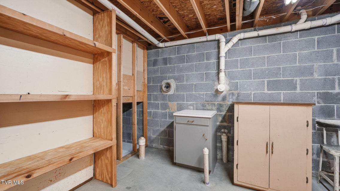 Photo #44: 8 Red Fern Circle