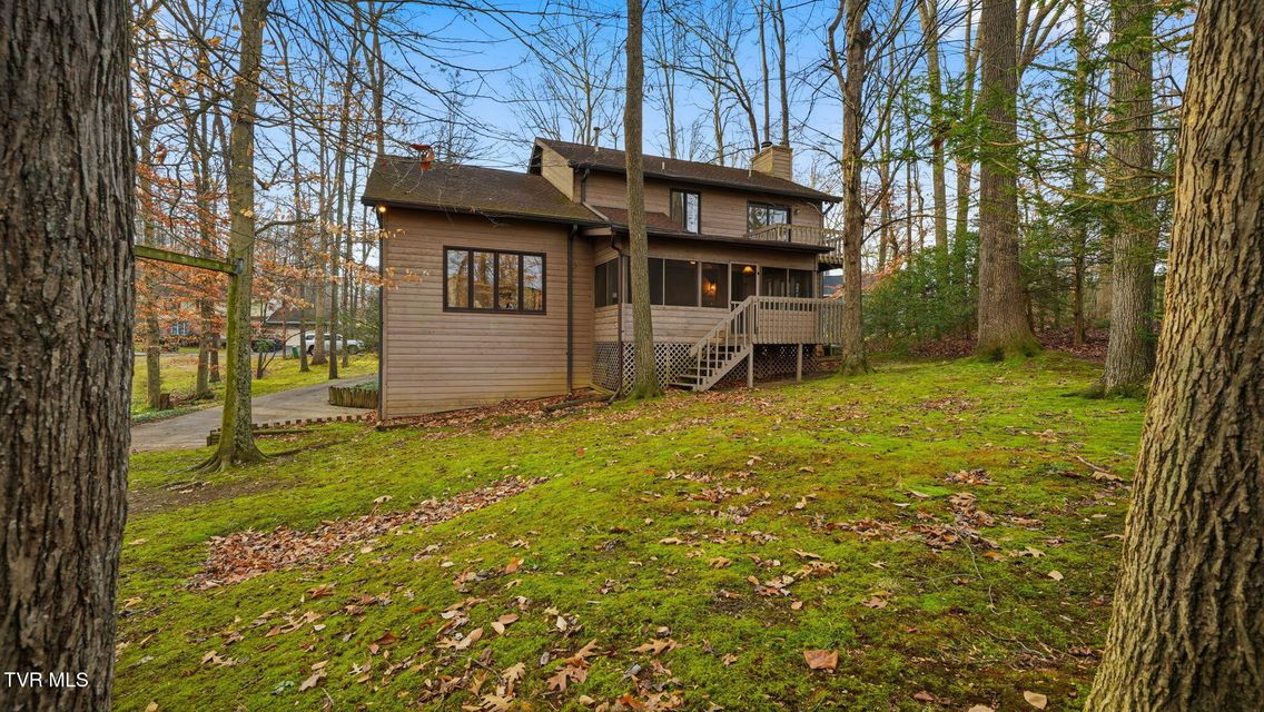 Photo #48: 8 Red Fern Circle