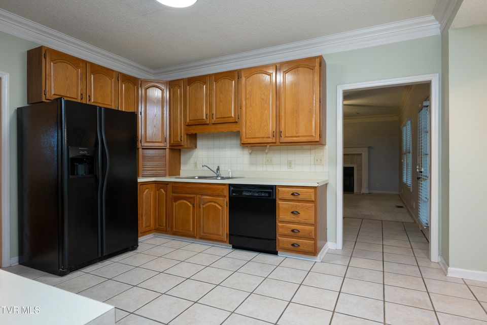 Photo #18: 285 Chesterfield Drive