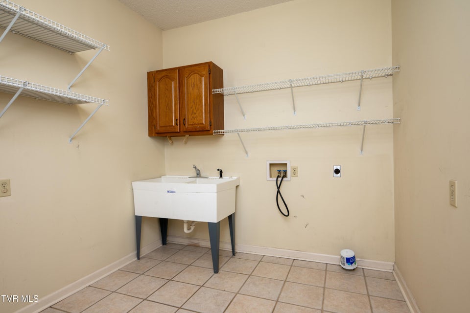 Photo #19: 285 Chesterfield Drive