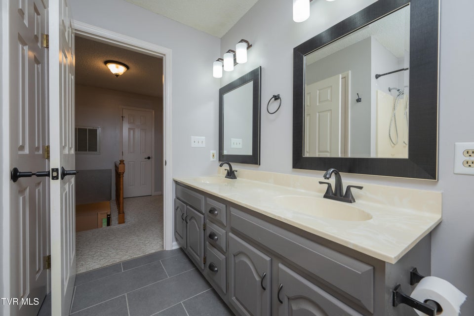 Photo #53: 285 Chesterfield Drive