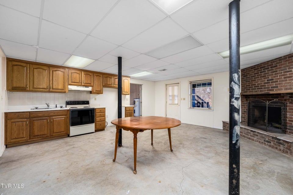 Photo #47: 220 Rock Springs Road