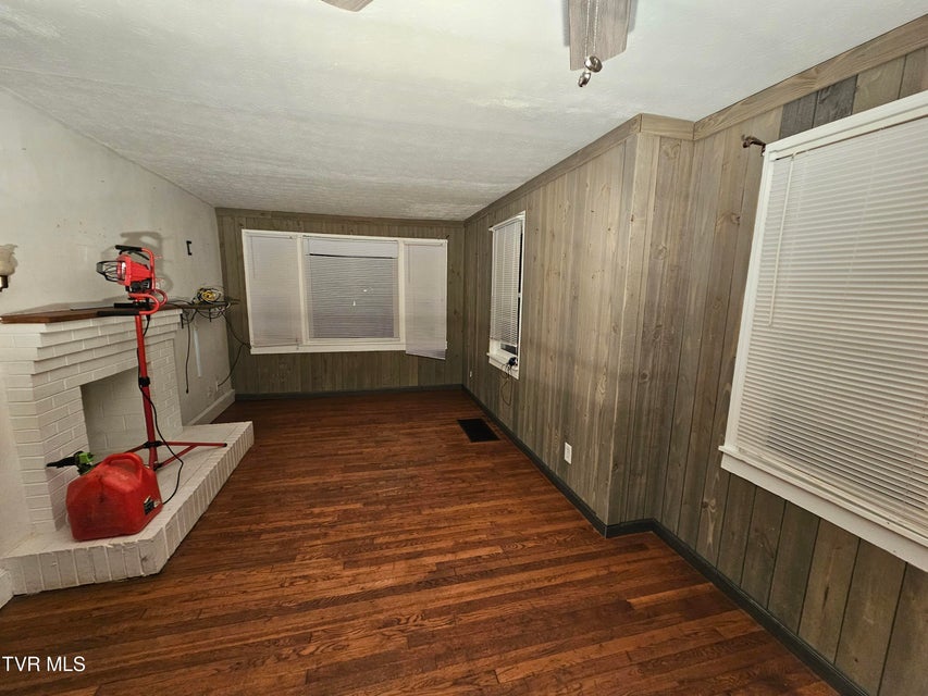 Photo #14: 3910 Bond Drive