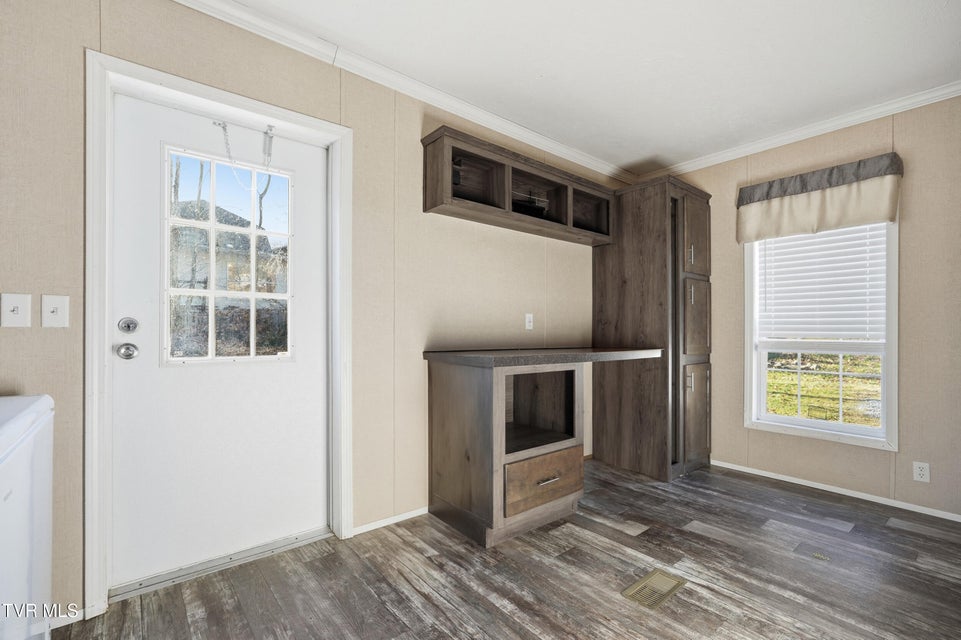 Photo #16: 206 Wampler Avenue