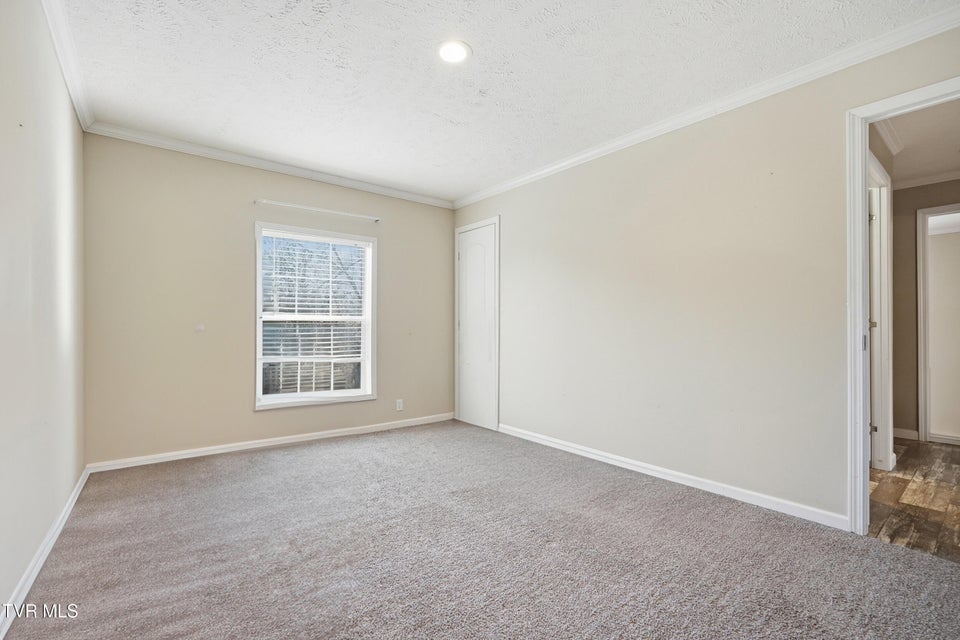 Photo #17: 206 Wampler Avenue