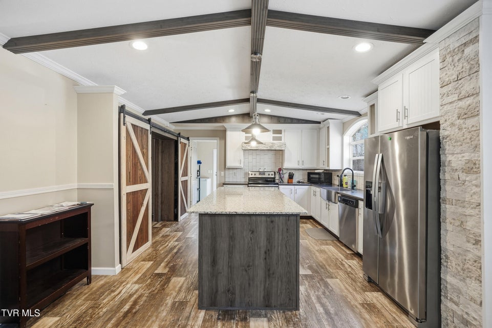 Photo #3: 206 Wampler Avenue