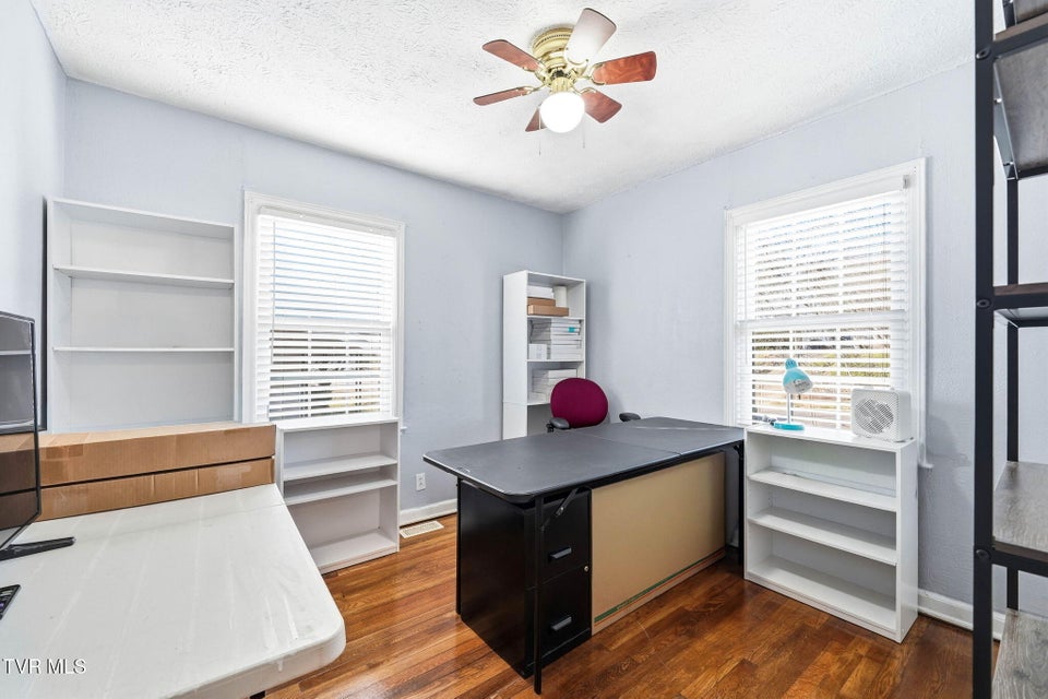 Photo #8: 557 Jackson Street