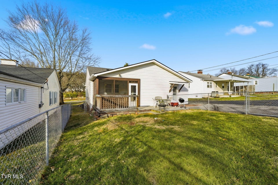 Photo #21: 557 Jackson Street