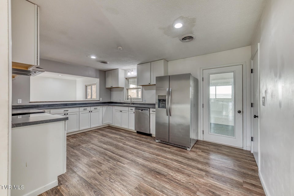 Photo #14: 1956 Enterprise Road