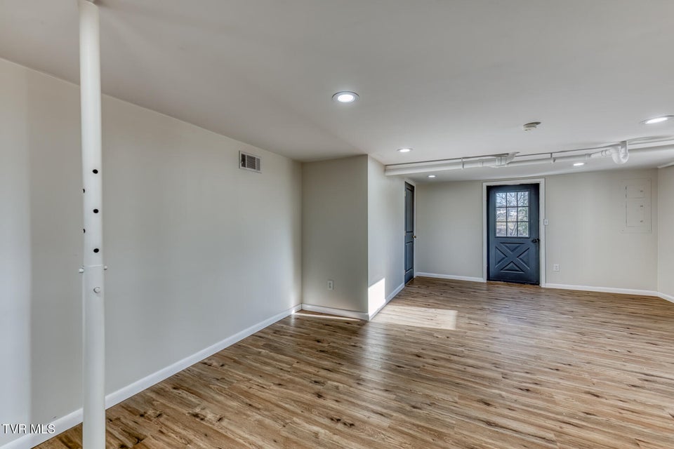 Photo #29: 1956 Enterprise Road