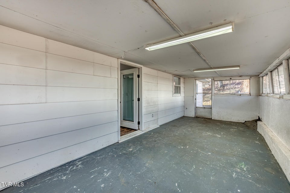 Photo #37: 1956 Enterprise Road