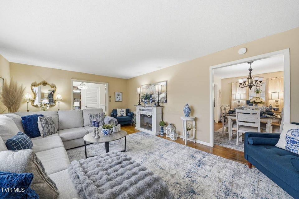 Photo #4: 1200 Michigan Avenue