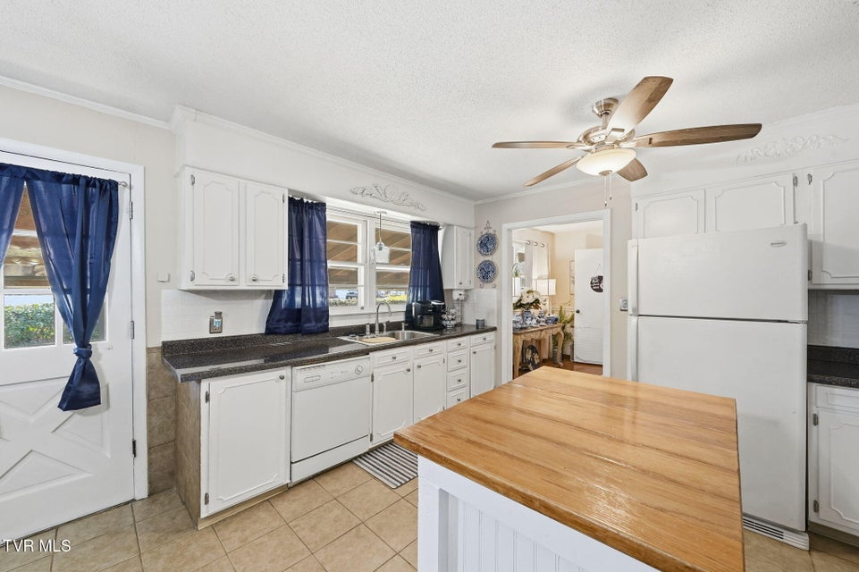 Photo #6: 1200 Michigan Avenue