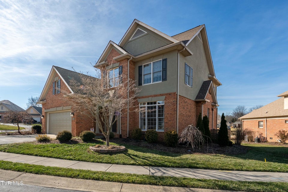 Photo #2: 1815 Waters Edge Drive