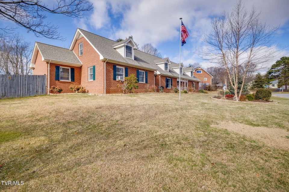 Photo #4: 3320 Martindale Drive