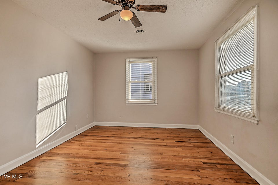 Photo #4: 1405 Newton Street