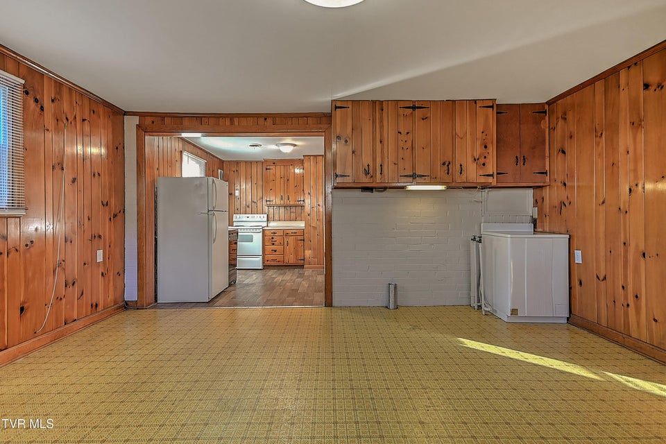 Photo #12: 1405 Newton Street