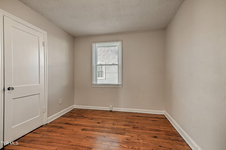 Photo #23: 1405 Newton Street