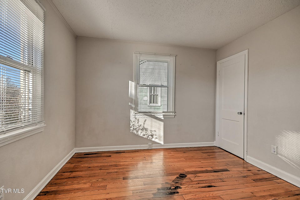 Photo #25: 1405 Newton Street