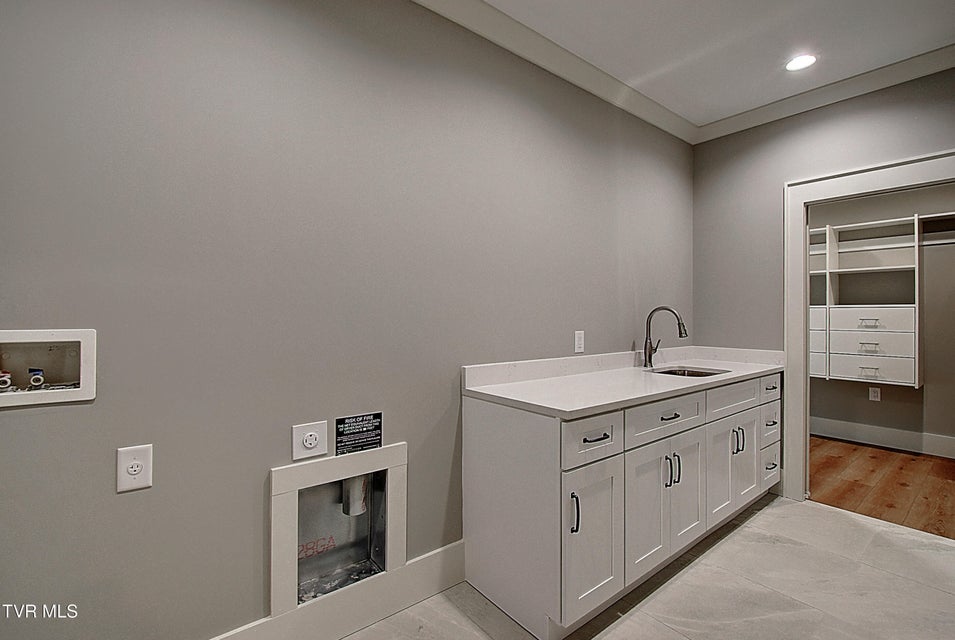 Photo #32: 174 Boones Station Road