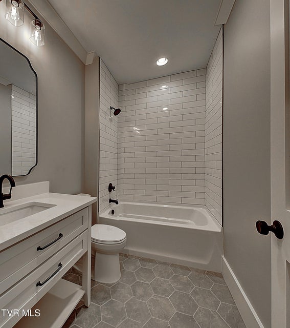 Photo #36: 174 Boones Station Road